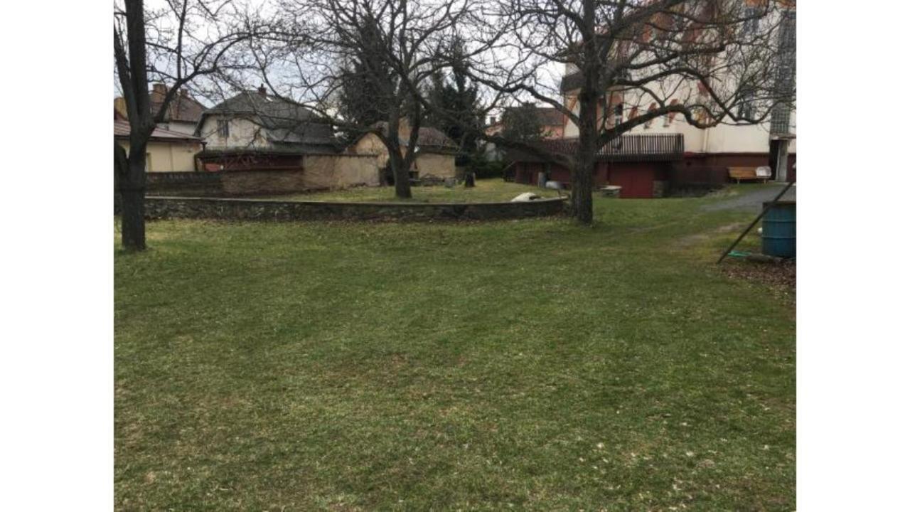 Kemp A Stanovani Na Fare Javorník Exterior foto