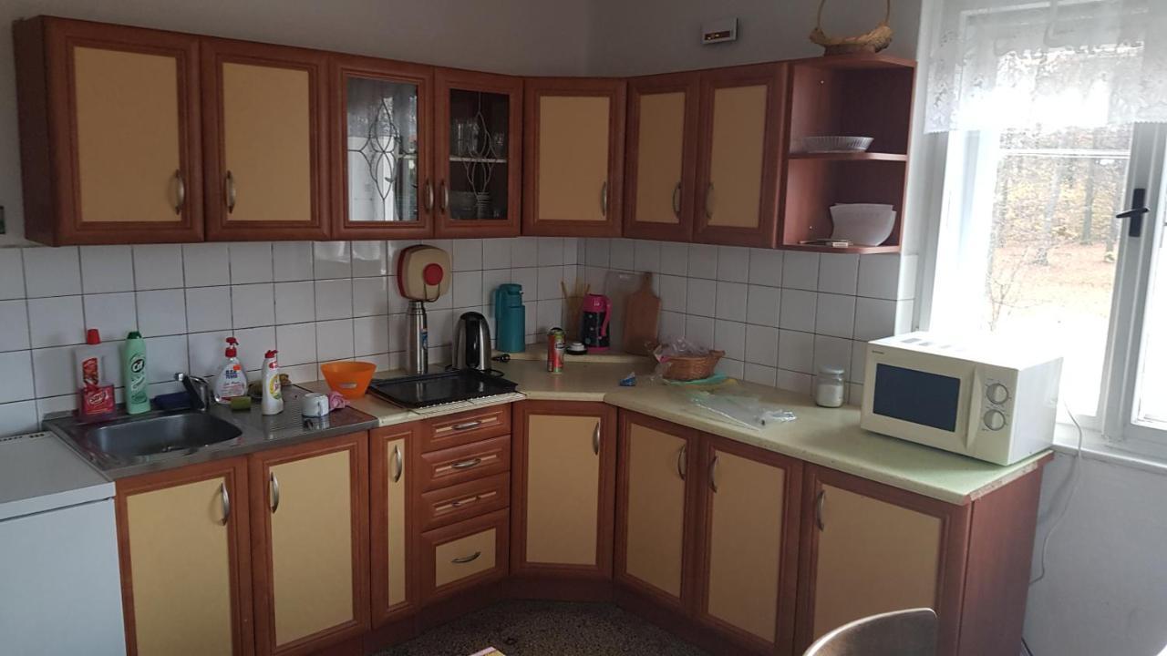 Kemp A Stanovani Na Fare Javorník Exterior foto